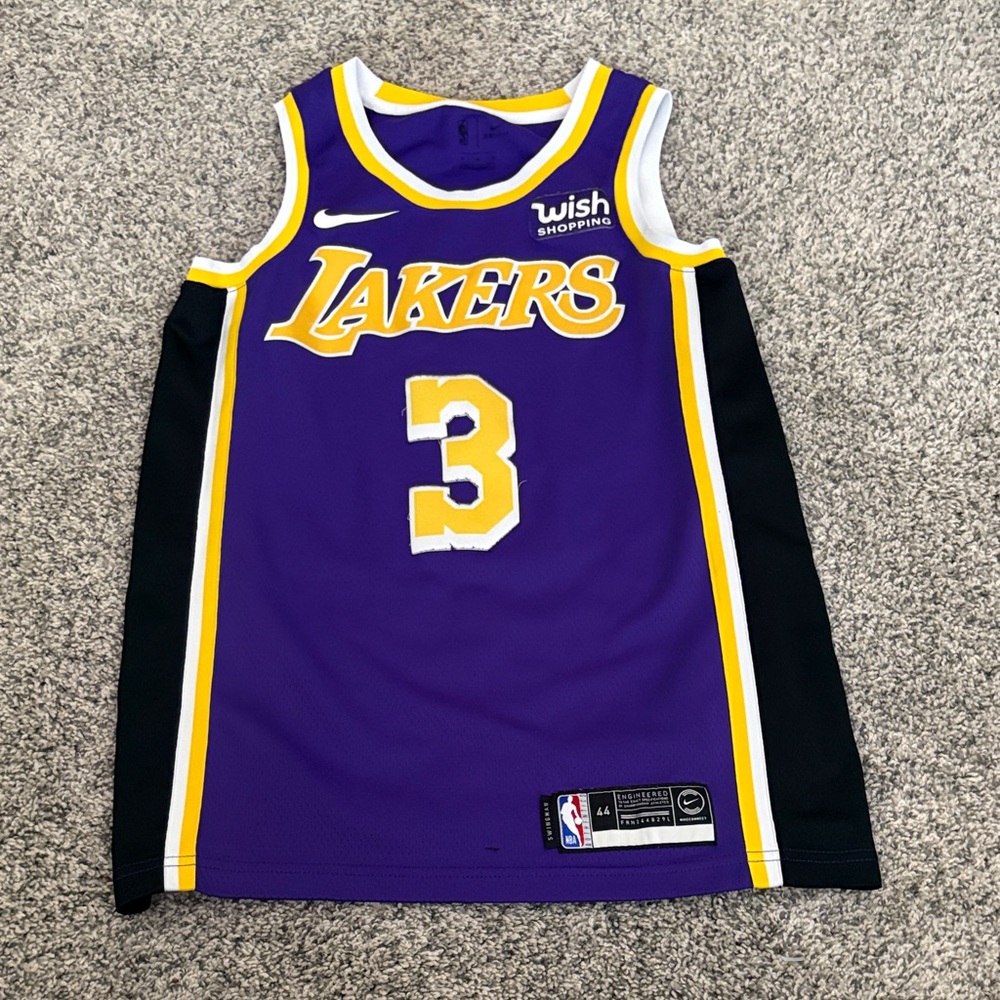 Los Angeles Lakers jersey for Anthony Davis, who has worn the number 3